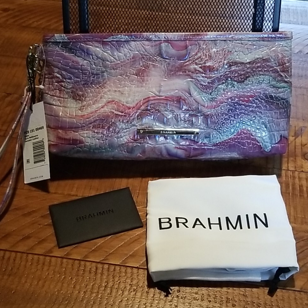 Brahmin wristlet